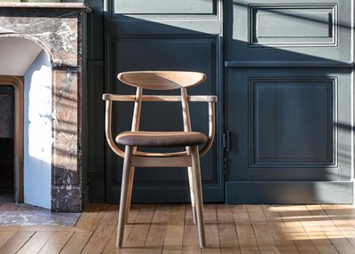 chaise-vincent-sheppard-teo-accoudoirs-bois-oak-cognac-03.jpg