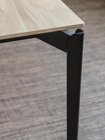 table-joli-layers-250-100-soft-oak-03.jpg