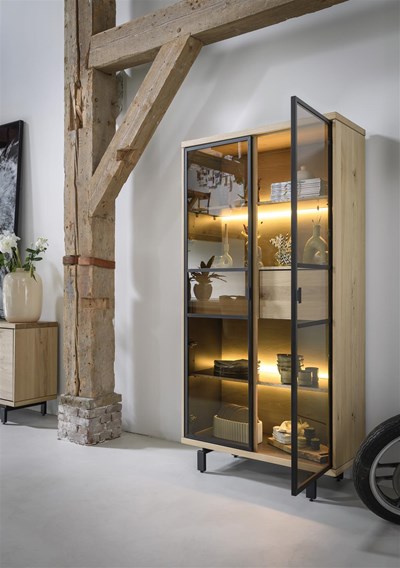 vitrine-mailleux-henders-hazel-46348-ridgefield-naturel-ambiance.jpg