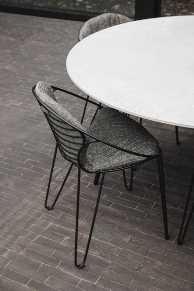 chaise-joli-wire-noire-03.jpg