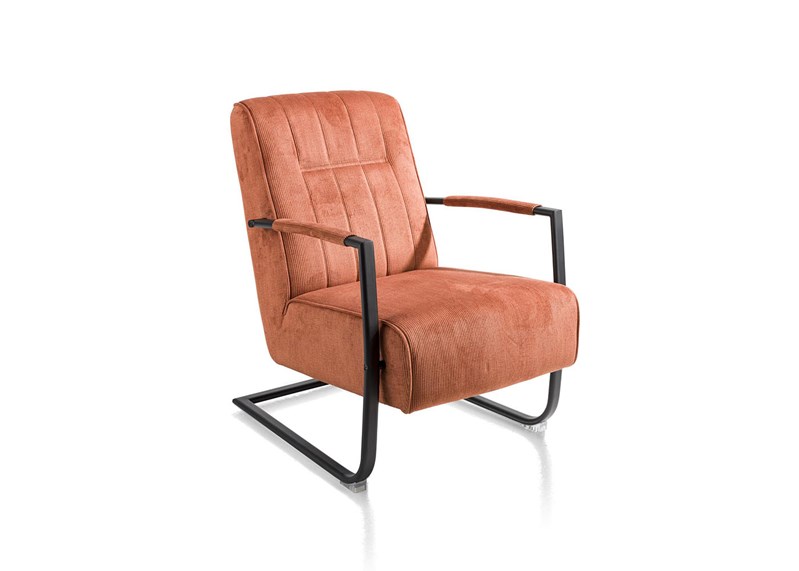 fauteuil-mailleux-henders-hazel-northon-maison-cuivre-01.jpg