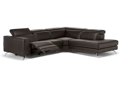 salon-angle-mailleux-natuzzi-trieste-terminal-droite-02.jpg